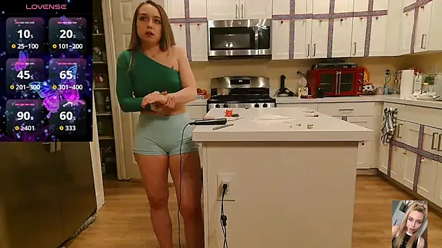 Blondiewithanass's cam snapshot