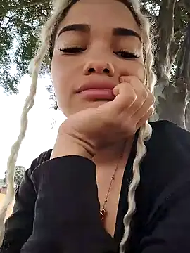 ChloeRaviss_ live sex cam