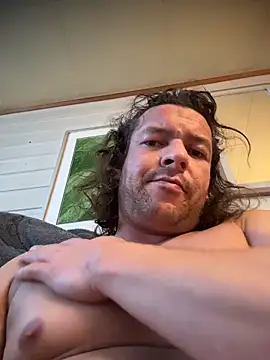 miguel910921 live sex cam