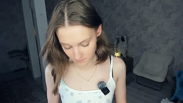 LianneBynon's cam snapshot