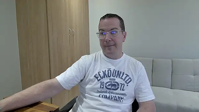 BrettJ81's cam snapshot