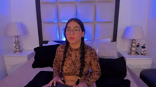 SussyFox's cam snapshot