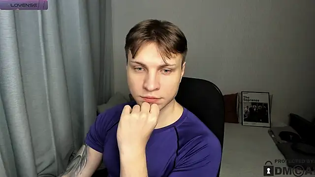 handsome_guy01's cam snapshot