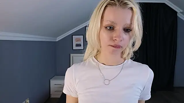 Naomi_Demio's cam snapshot