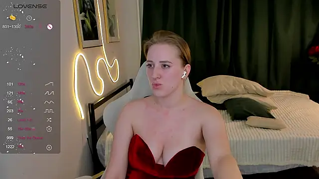 AnnaGrees's cam snapshot