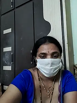 bhavyasri_55's cam snapshot