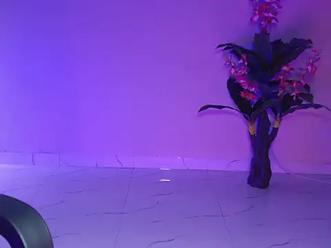 Saanvi_01's cam snapshot