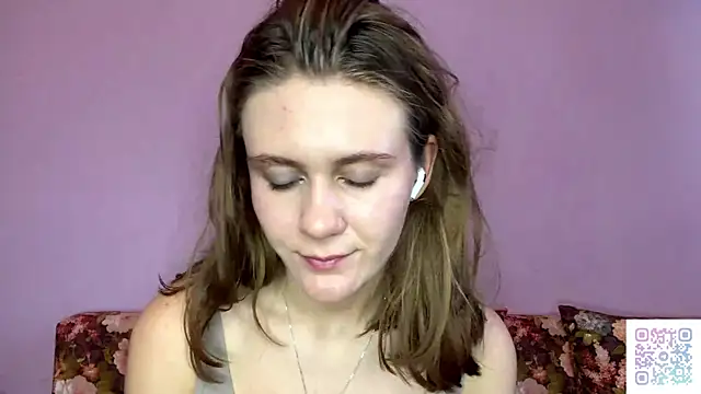 EmiliBreeze's cam snapshot