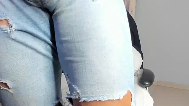 Lucii_fer_ live sex cam