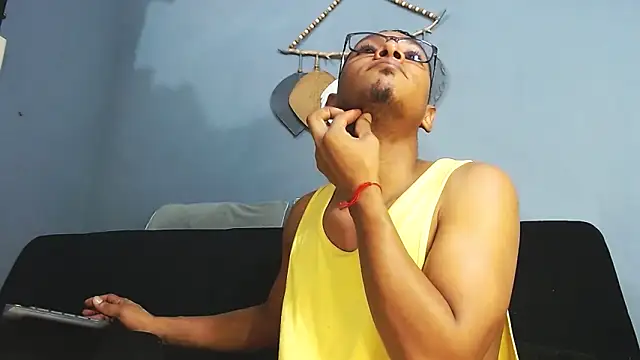 Grandeygruesa1 live sex cam