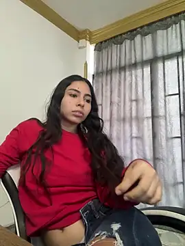 bella-black live sex cam