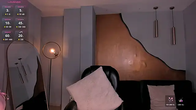 ViolettHansson live sex cam