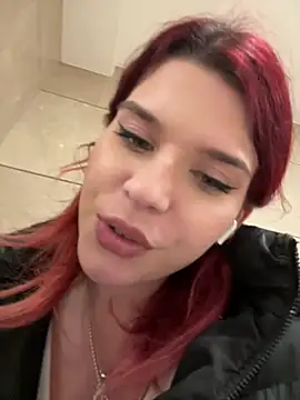 RiriRoseey live sex cam