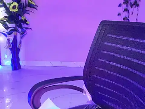 Saira_Hotty's cam snapshot