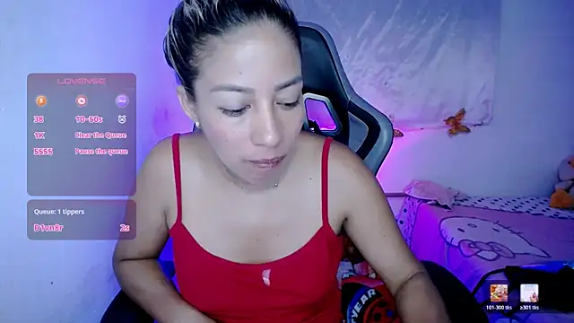 ninatiny's cam snapshot