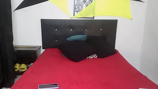 Shanttal0272 live sex cam