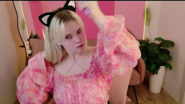 EmillyRogers's cam snapshot