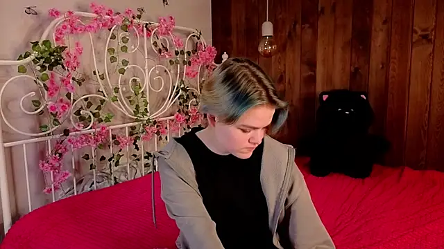 RoyceCamon's cam snapshot