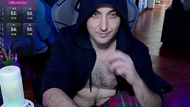 Gil_gamesh90's cam snapshot