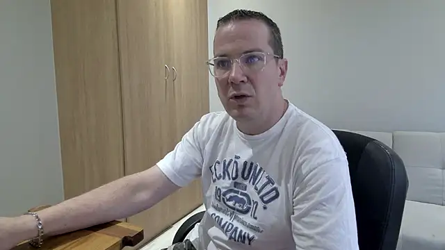 BrettJ81's cam snapshot