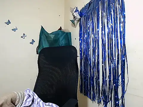 Shivani-Gupta's cam snapshot