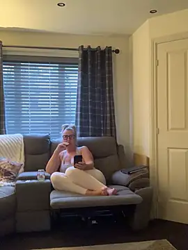 Mrsmoggy's cam snapshot