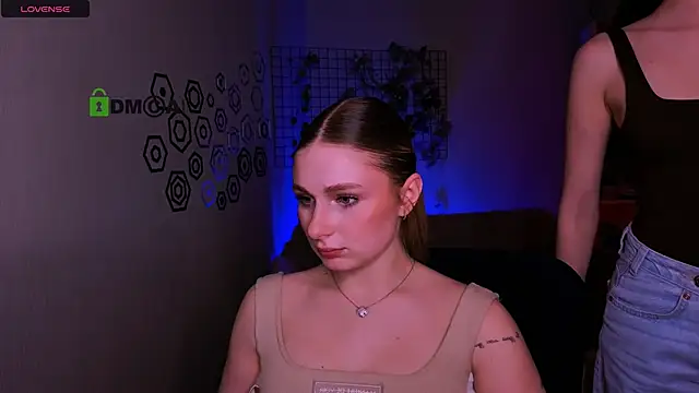 nekky_mouse live sex cam