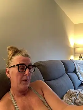 Mrsmoggy's cam snapshot