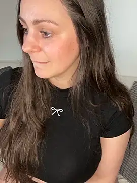 Loella-Rose live sex cam