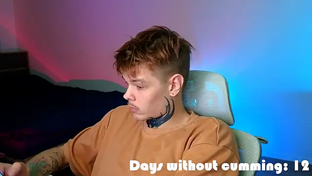 DENIS_HERE's cam snapshot