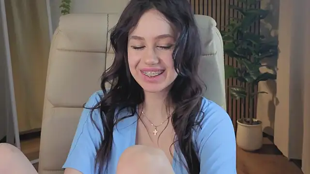 laylaura's cam snapshot