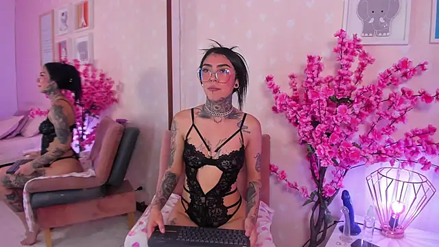 Ashley_Blum_'s cam snapshot