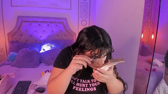 Honny_Blaice_'s cam snapshot