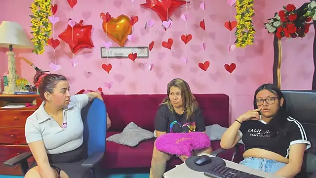 lesbiancuple's cam snapshot