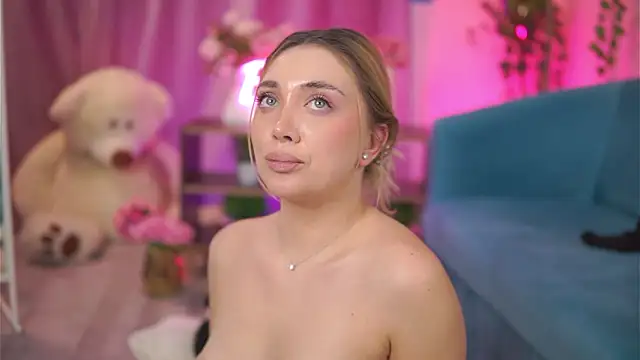 NadyaBlue's cam snapshot