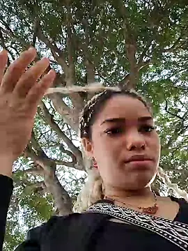 ChloeRaviss_'s cam snapshot