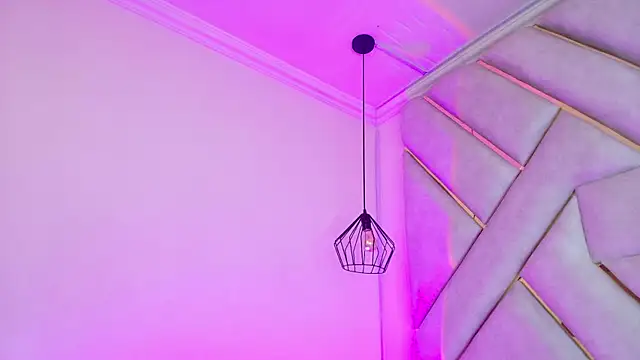 Dahiana_Dmour_'s cam snapshot