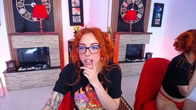 mere_in_redd's cam snapshot