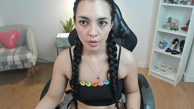 _BellaEvans_'s cam snapshot