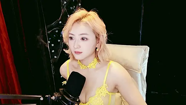 Lady-Mia777's cam snapshot