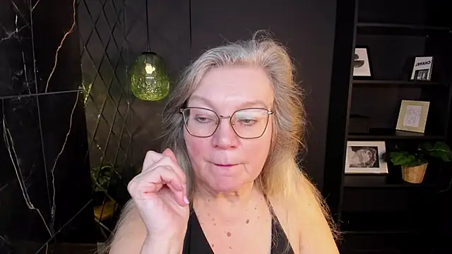 NataliMellow live sex cam