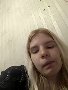 EsterSteele's cam snapshot