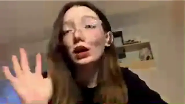 LakendraNoren's cam snapshot