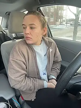 AllesandraLove live sex cam