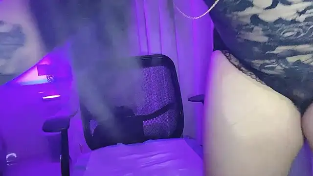 Missqiu-w's cam snapshot