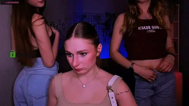 nekky_mouse live sex cam