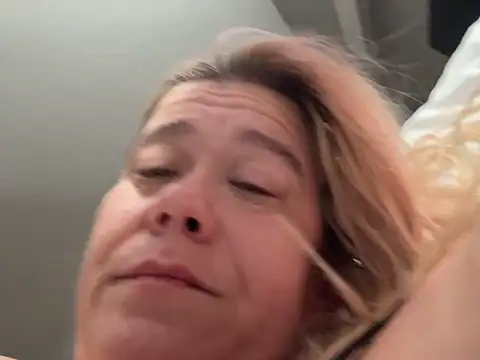 oursecret8379's cam snapshot