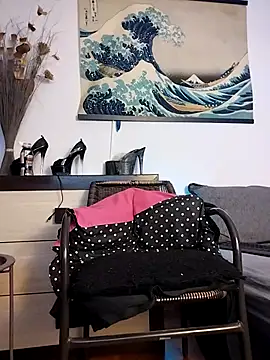 EmmaKrosss live sex cam