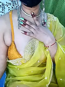 alinaarora's cam snapshot