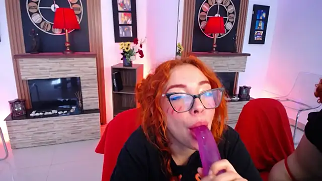 mere_in_redd's cam snapshot